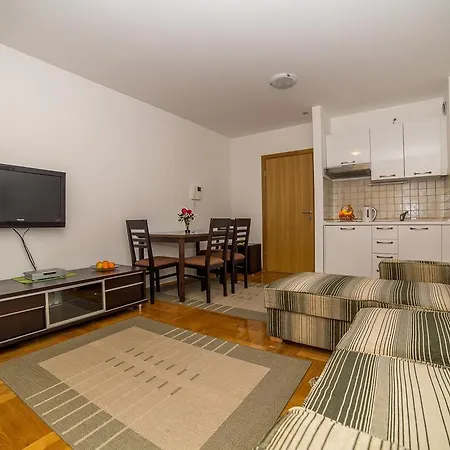 Apartment Kristina *