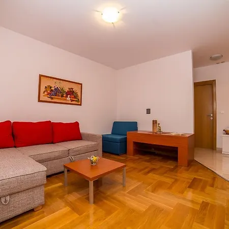 Kristina Apartment *