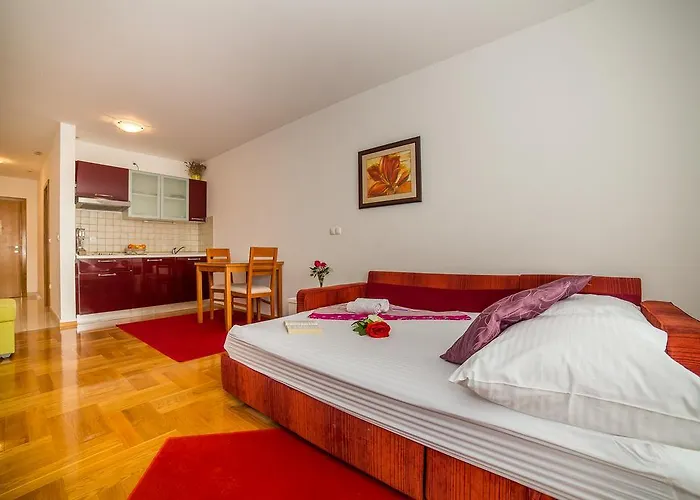 Kristina شقة ماكارسكا